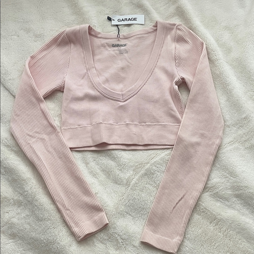 Garage light pink ribbed v- neck crop top